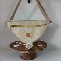 Sac Banane en Simili Cuir Effet Écaille – Élégant & Pratique